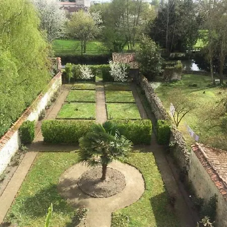 Les Jardins De La Seugne Apartament
